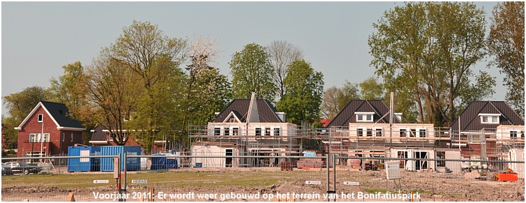 Even verderop is de bouw van nieuwe woningen medio 2011 hervat.